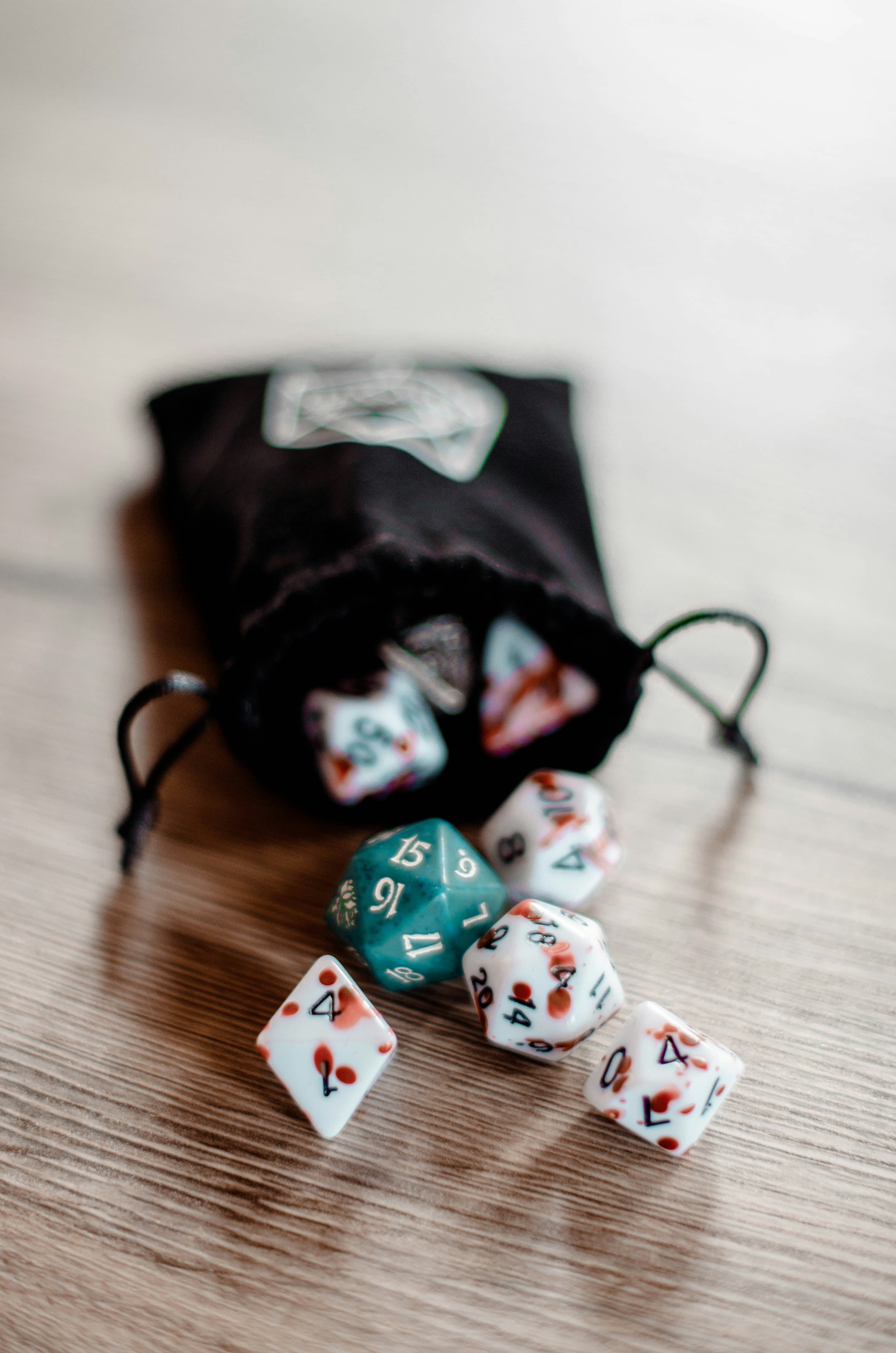 Dungeon & Dragons dice pouch